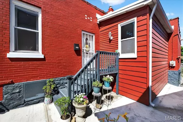 St Louis, MO 63116,4442 Morganford RD