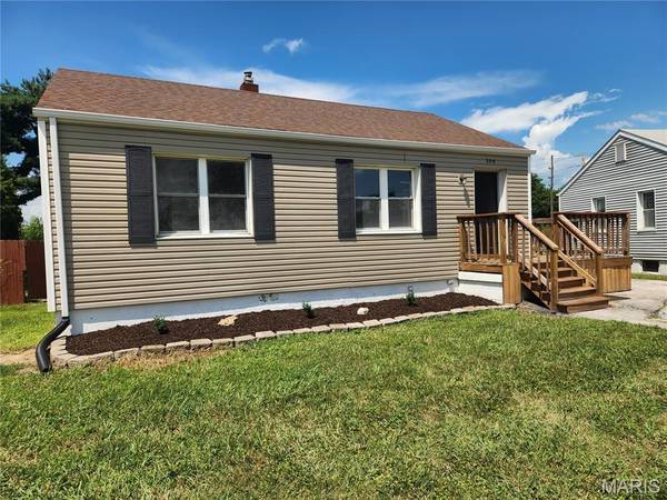 104 Victory DR, East Alton, IL 62024