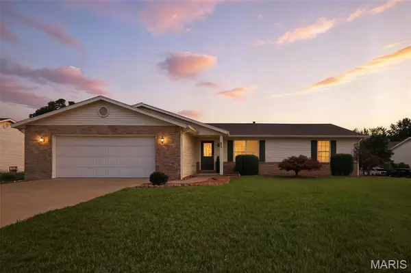 Smithton, IL 62285,218 Suburban DR