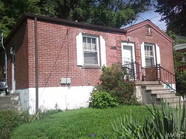 Ferguson, MO 63136,10081 Green Valley DR