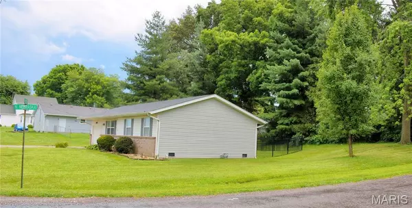 Marine, IL 62061,314 Lubeck ST