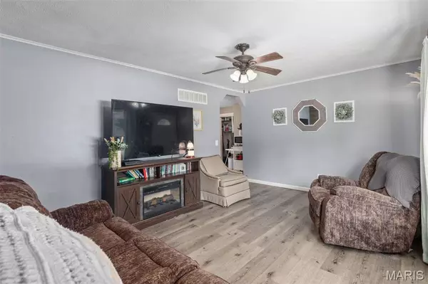 Staunton, IL 62088,305 W 8th ST