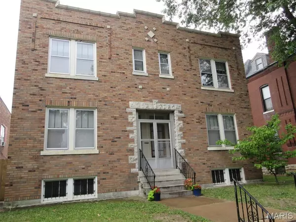 3438 shenandoah AVE, St Louis, MO 63117