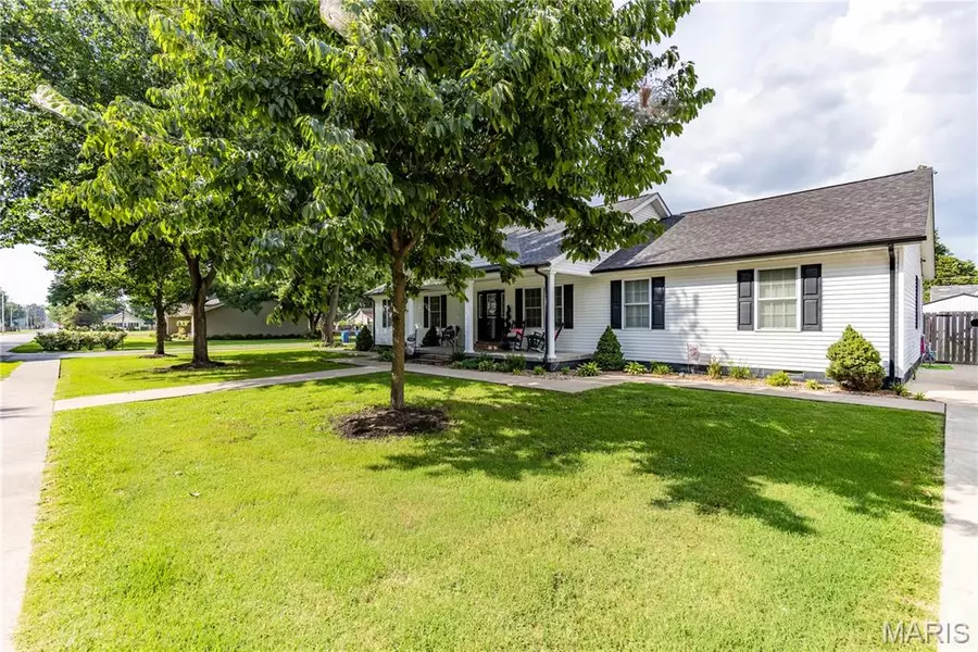 110 Webb Pl, East Prairie, MO 63845