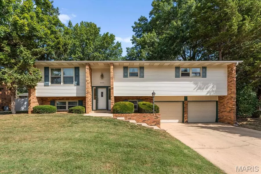 2421 Antiquity LN, Belleville, IL 62221