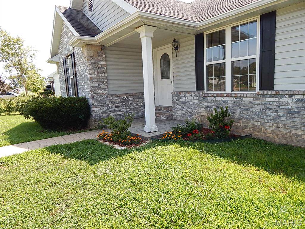 102 Summit Pass, Waynesville, MO 65583