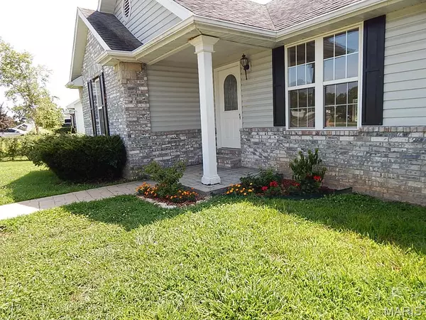 102 Summit Pass, Waynesville, MO 65583