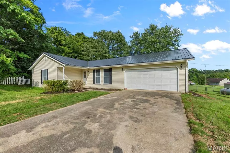 800 Englehart LN, Marble Hill, MO 63764