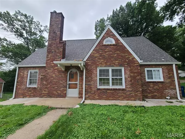 1330 Chambers RD, Ferguson, MO 63135