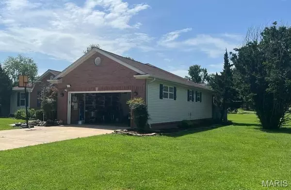 Poplar Bluff, MO 63901,1850 Birch PL