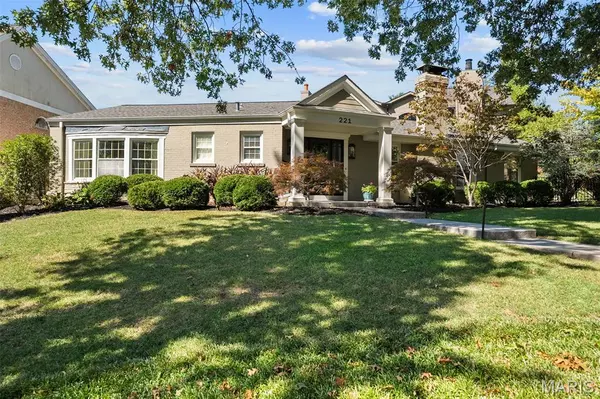 Clayton, MO 63105,221 Topton WAY