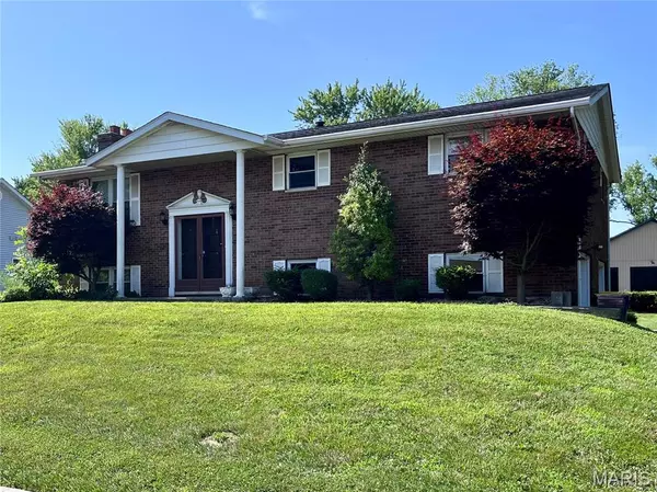 Collinsville, IL 62234,125 LOU ROSA DR