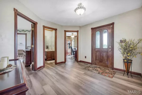 Godfrey, IL 62035,15856 Wendle RD