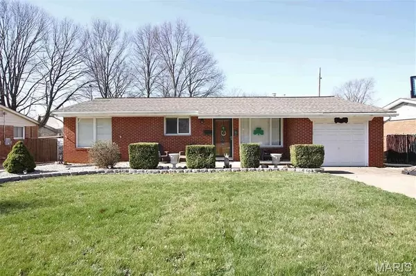 704 Willoway AVE,  East Alton,  IL 62024