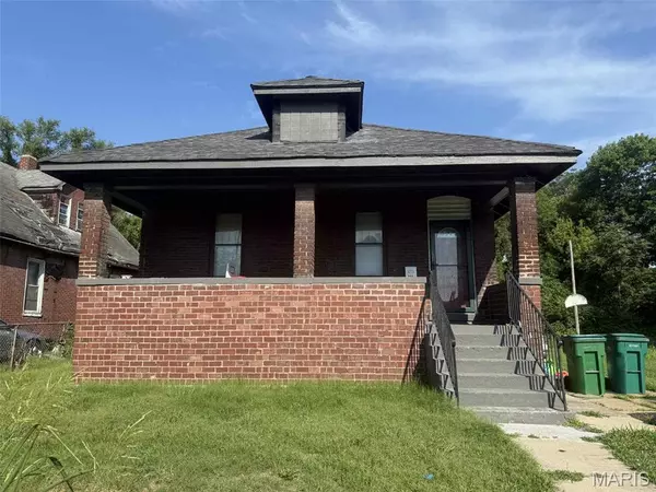 711 N 33rd ST, East St Louis, IL 62205