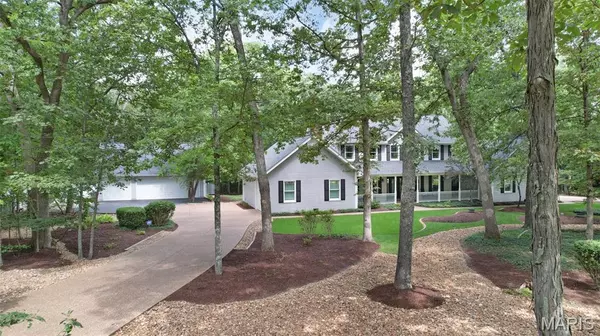 19 Jacks Cabin DR, Defiance, MO 63341