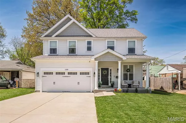 1319 Simmons AVE, St Louis, MO 63122