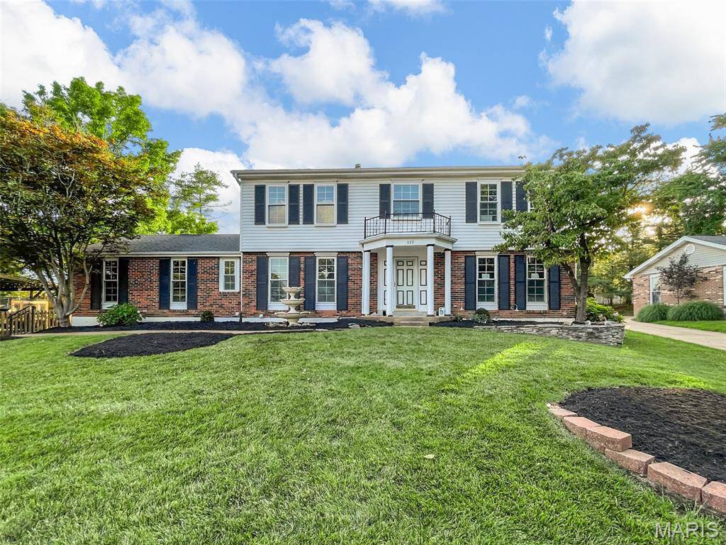 339 Oakleigh Woods DR, Ballwin, MO 63011