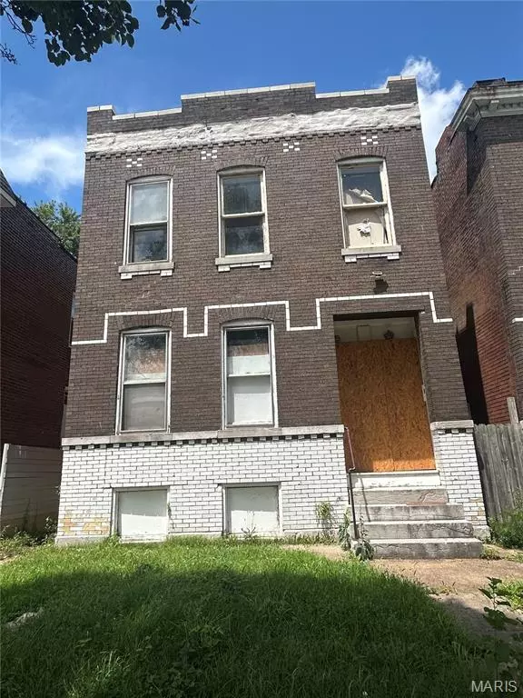 3715 Pennsylvania AVE, St Louis, MO 63118