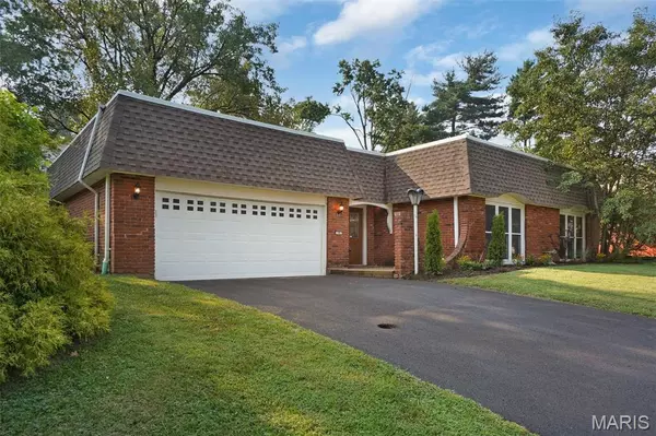 590 Arblay PL, Ballwin, MO 63011