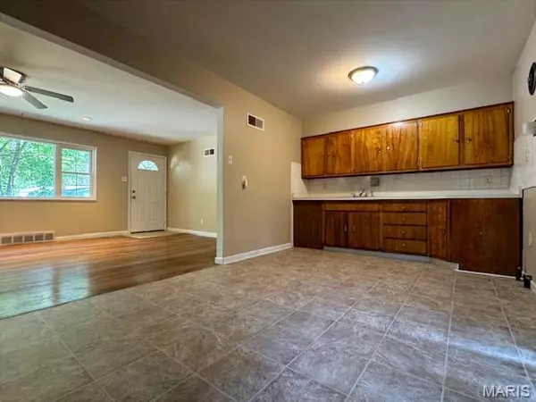 Ferguson, MO 63135,1020 Forestwood DR