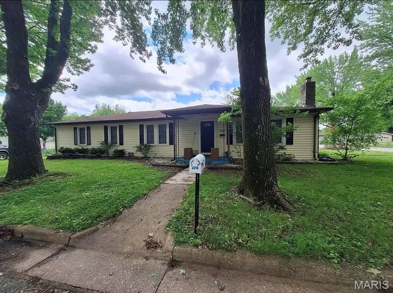 228 Opal Street, St James, MO 65559