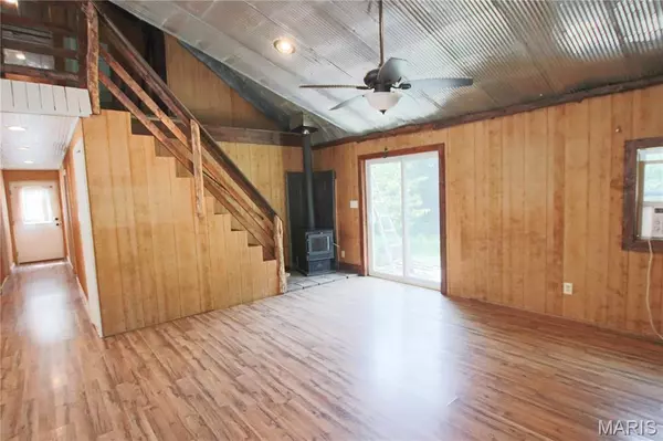 Bourbon, MO 65441,800 Brand RD