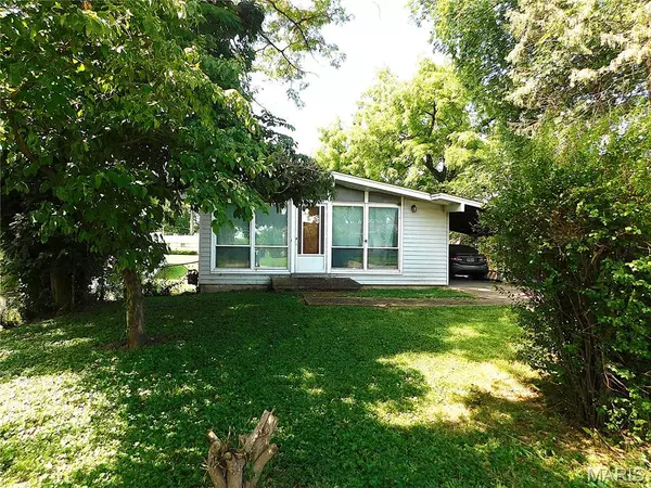 6 Mound DR, St Peters, MO 63376