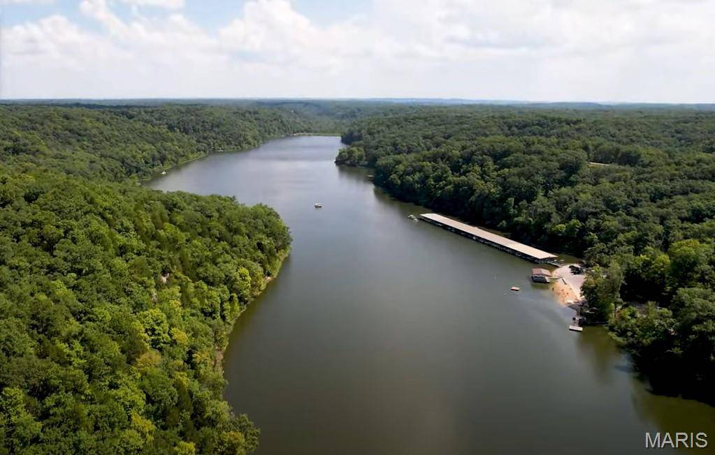 60 Lakefront CT, Defiance, MO 63341