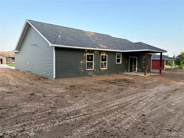 Holts Summit, MO 65043,750 Vine DR
