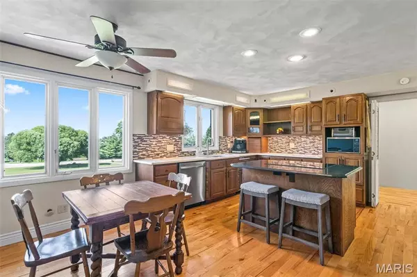 Belleville, IL 62221,2832 Rentchler RD