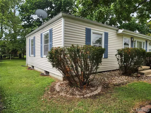 Edwardsville, IL 62025,420 Hadley AVE