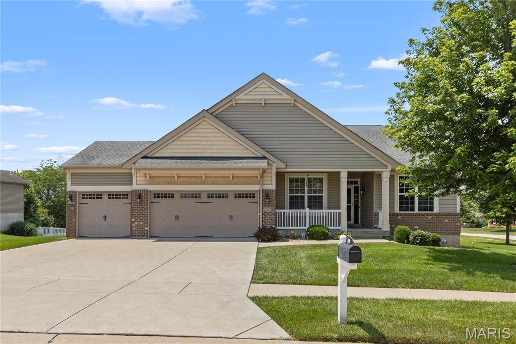 1229 Peruque Ridge DR, Wentzville, MO 63385