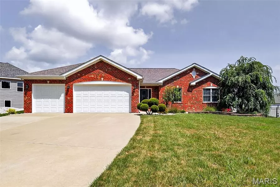 10415 Village DR E, Foristell, MO 63348
