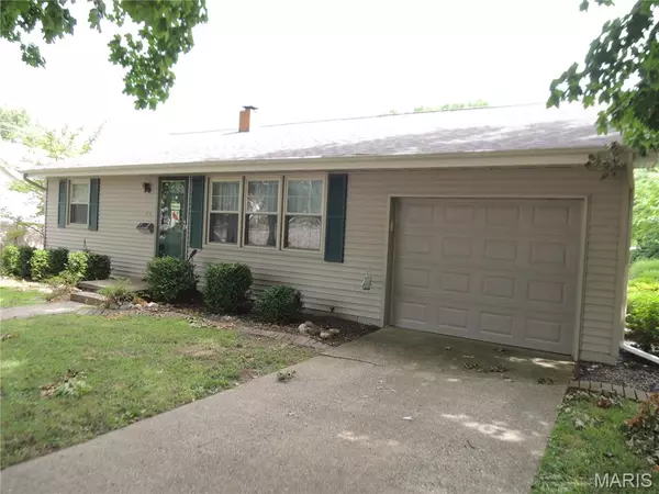 Greenville, IL 62246,414 E Oak ST