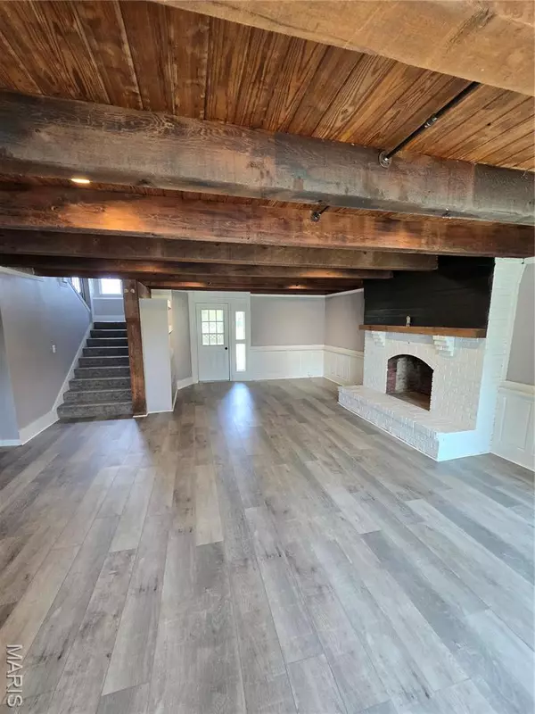 Carlyle, IL 62231,15401 Boulder RD