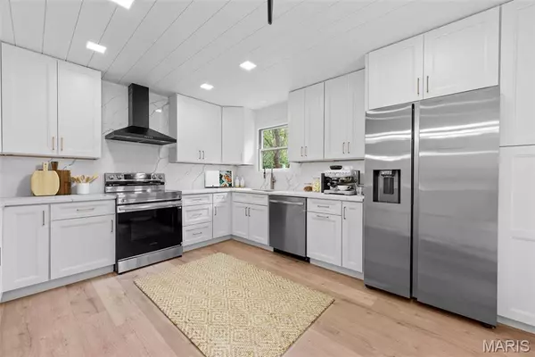 Lake St Louis, MO 63367,908 Bridle Spur LN