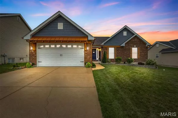 1833 Cairo DR, Festus, MO 63028