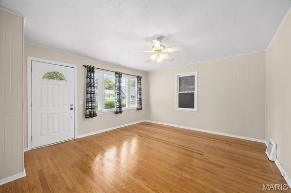 Wood River, IL 62095,148 Park AVE