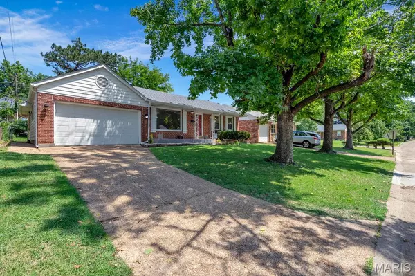 3905 Louis ST,  St Louis,  MO 63116