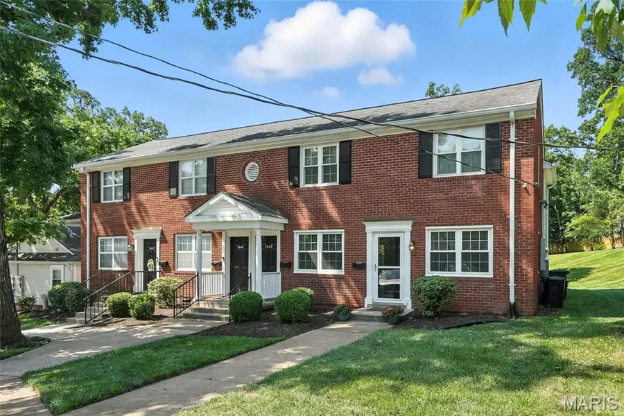 1541 Swallow DR, Brentwood, MO 63144