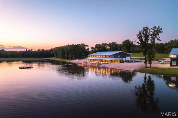 281 Lake Park TRL, Bland, MO 65014