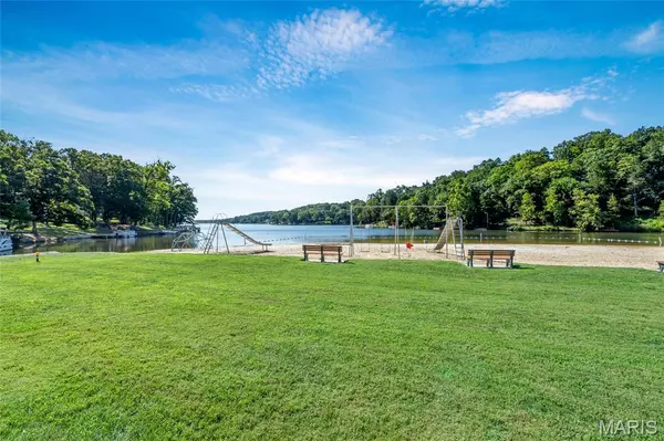 Hillsboro, MO 63050,109 N Lake DR