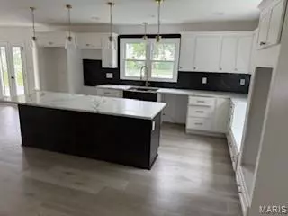 St Louis, MO 63122,803 N Kirkwood RD