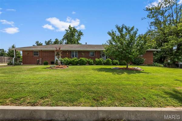 1325 E Jackson BLVD, Jackson, MO 63755