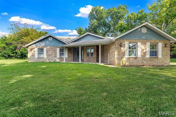 112 Lake Stratford CT, Fairview Heights, IL 62208