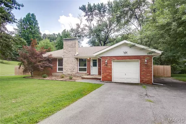 East Alton, IL 62024,97 Rosewood LN