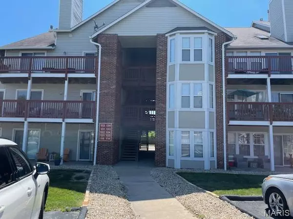123 Shirley Ridge DR #123C, St Charles, MO 63304