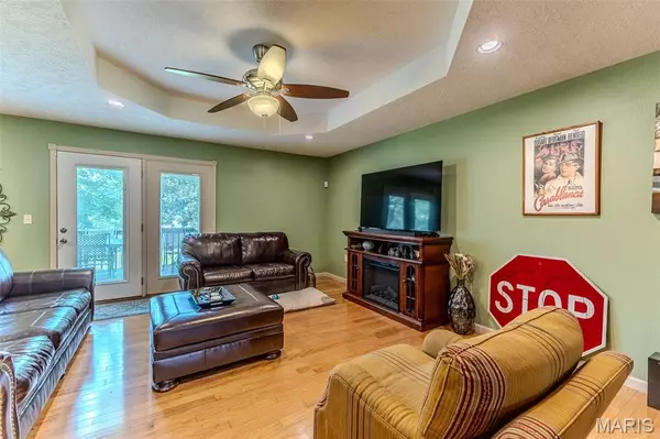 Lebanon, MO 65536,206 Raef RD