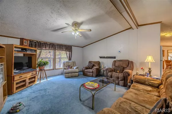 Lebanon, MO 65536,23550 Parker LN